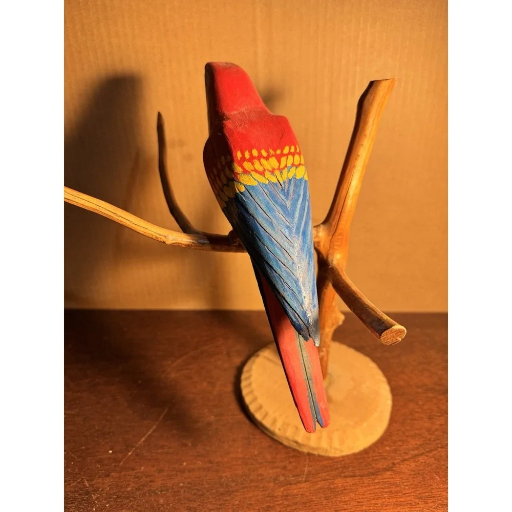 Hand carved Crafted Made Parrot On Branch Magaritaville Decor Jimmy Buffet 5:00